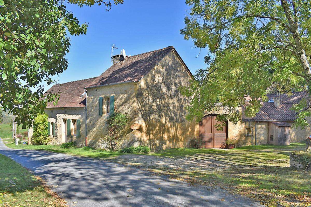 Maison à SAINT-AMAND-DE-COLY