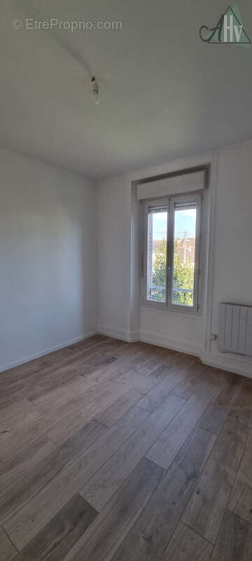 Appartement de type F3 - 65 m2 - Provins - photo 5
