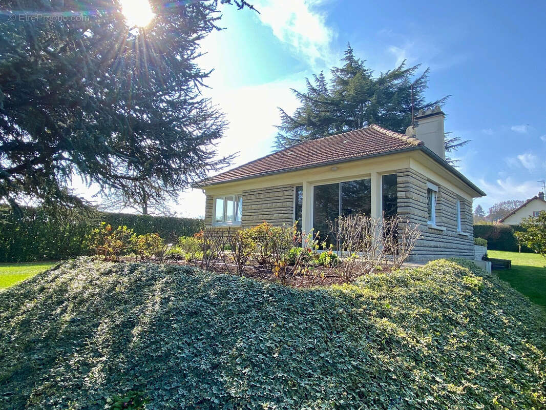 Maison à THOIRY