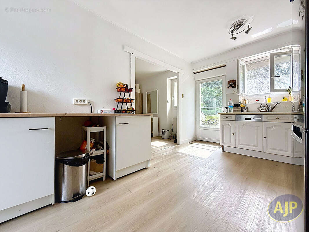 Maison Sainte Pazanne 74 m2 + grand garage - photo 6