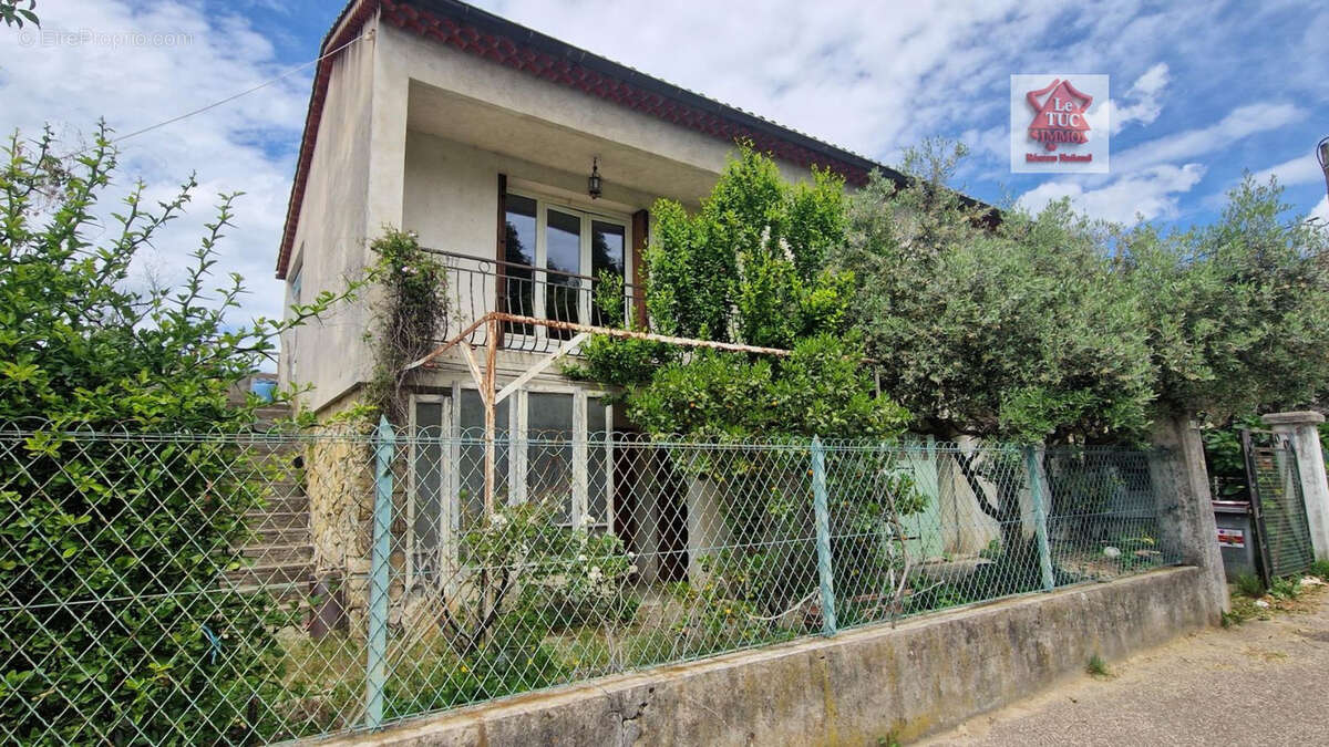 Maison à BOLLENE