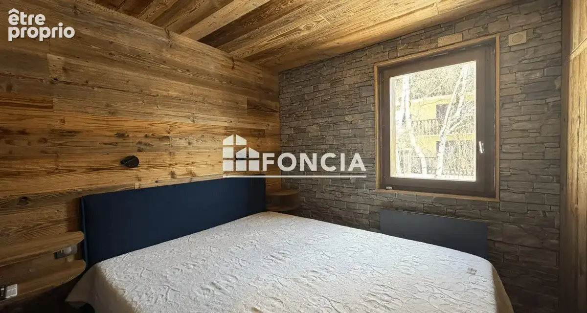 Résidence Les CHARDONS, magnifique appartement en duplex composé au rdc de : entrée, chambre, salle de bains, wc, séjour avec cu - photo 6