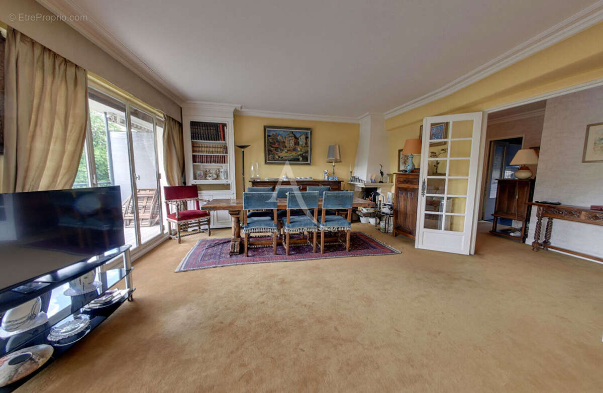 Appartement à NOGENT-SUR-MARNE