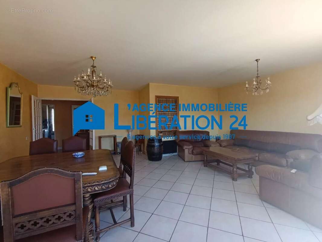 Bel appartement 5 pièces de 92,72 m² à Saint-Étienne - photo 5