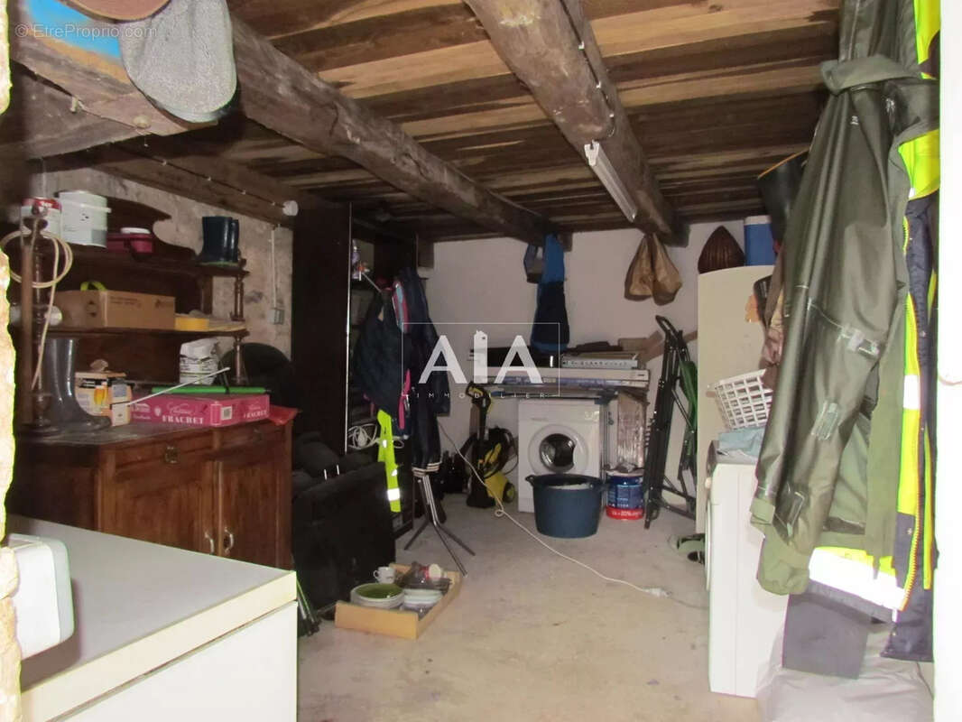 Proche de nanteuil en vallee - photo 13