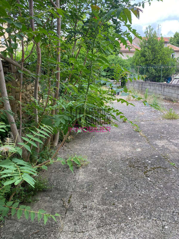 Appartement à SORGUES