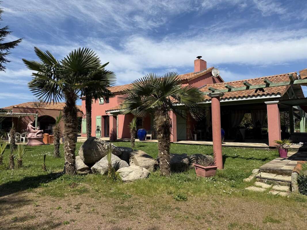 Maison à LE MAY-SUR-EVRE