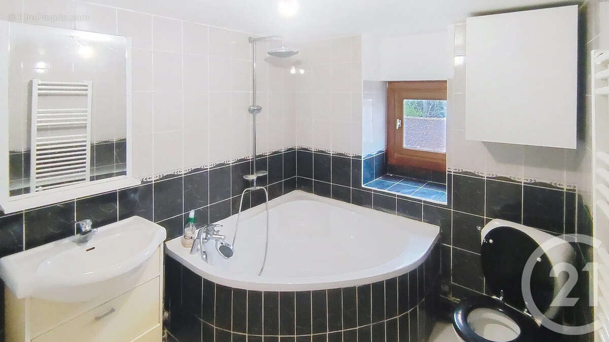 Appartement à BRIE-COMTE-ROBERT