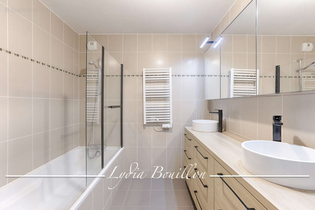 Appartement à NANTERRE