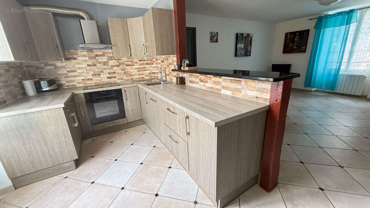 Appartement à BRIE-COMTE-ROBERT