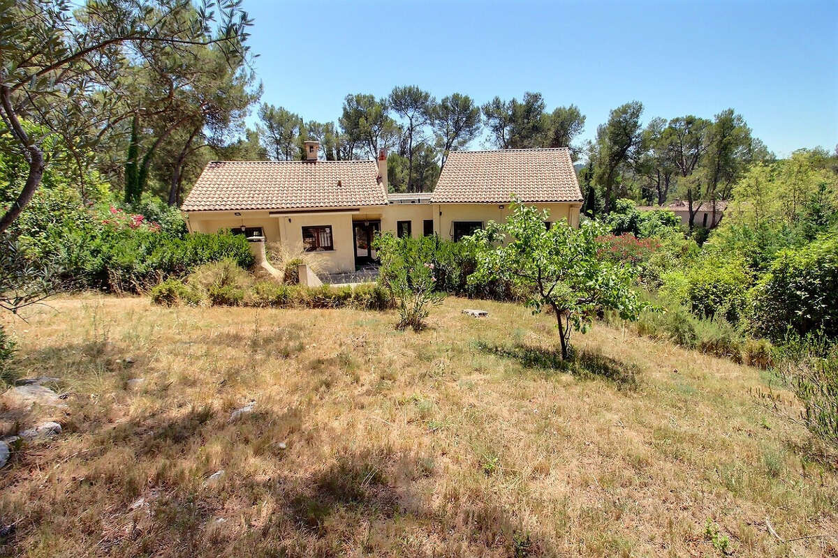 Maison à SAINT-CLEMENT-DE-RIVIERE