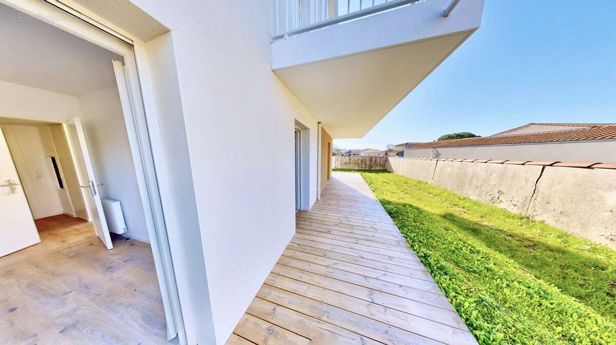 Appartement à FOURAS