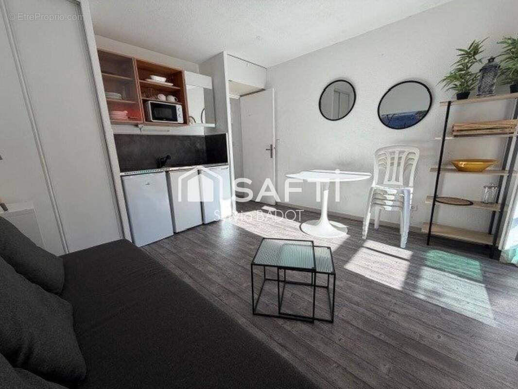 Photo 1 - Appartement à BORMES-LES-MIMOSAS