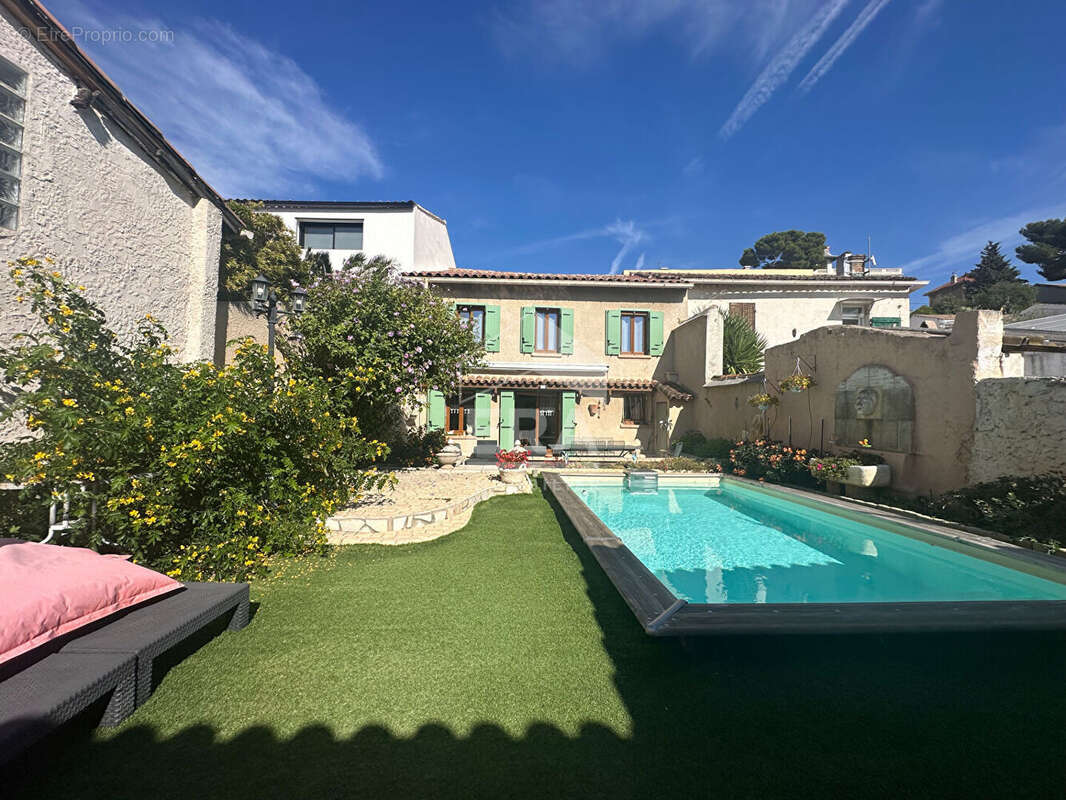 Maison à MARSEILLE-10E