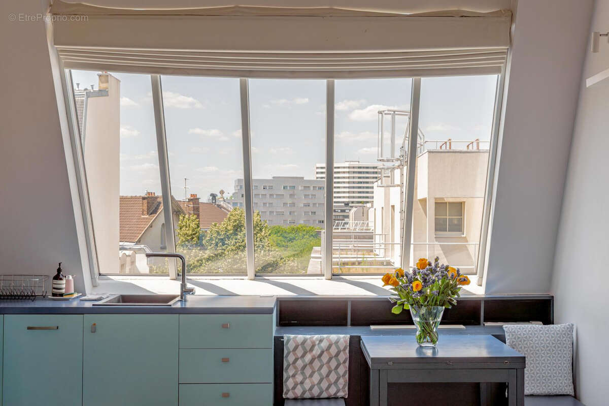 Appartement à PARIS-14E