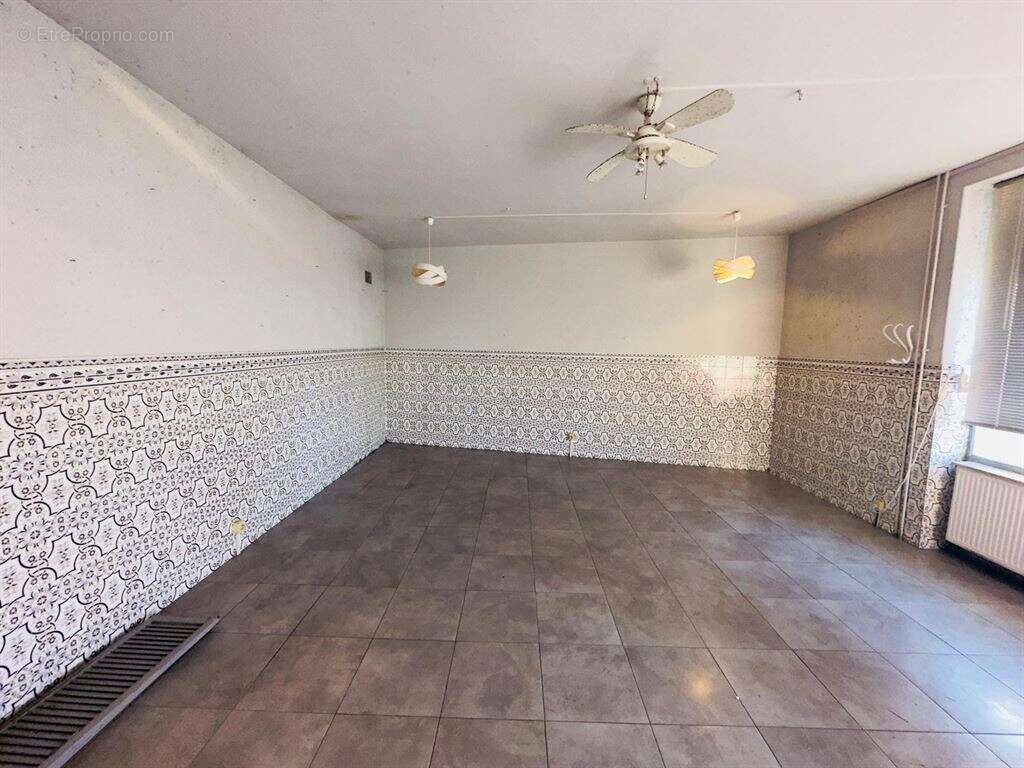 Commerce à IVRY-SUR-SEINE