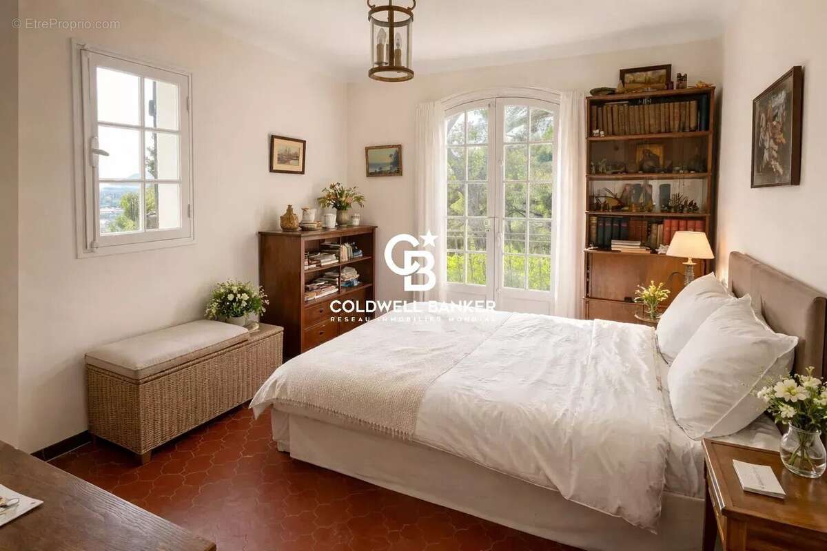 Maison à CARQUEIRANNE