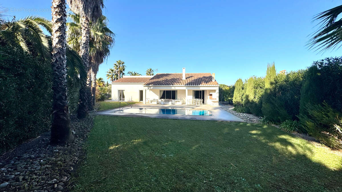 Maison à SAINT-CYPRIEN