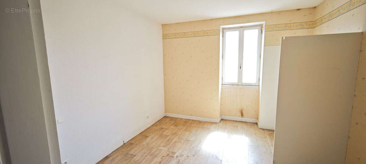 Immeuble de rapport - Asprieres  200 m2 - photo 7