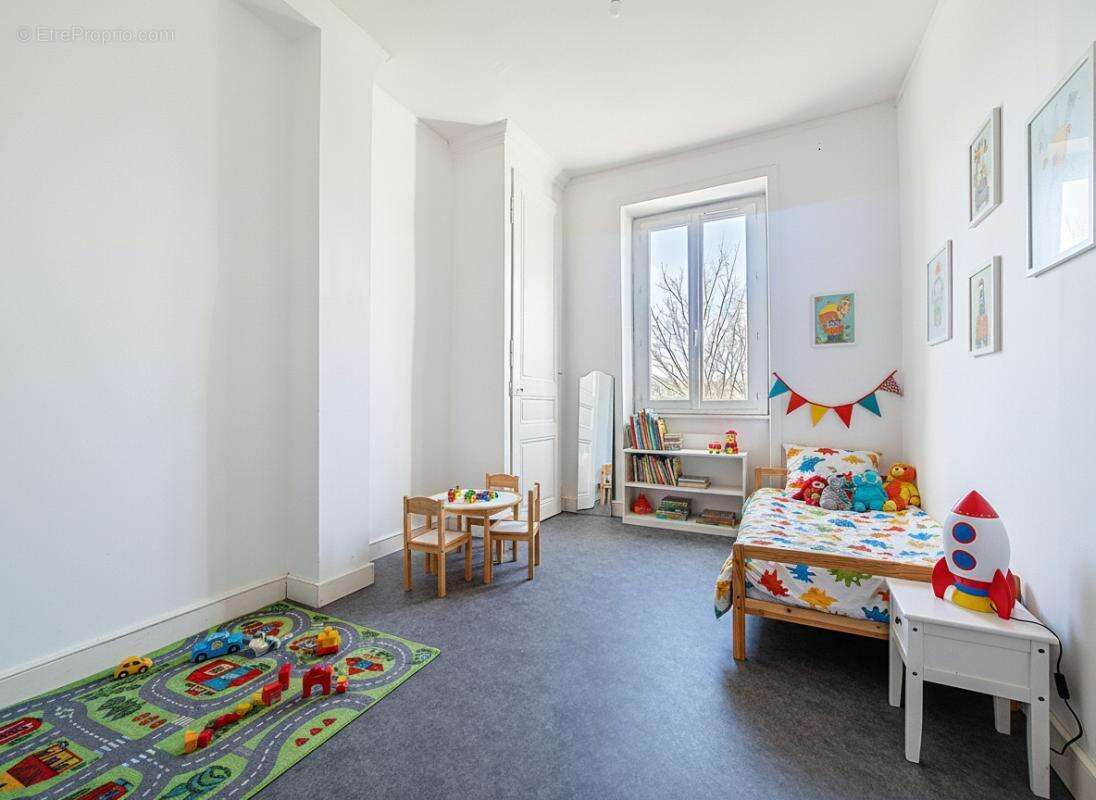 Appartement à PONT-EVEQUE
