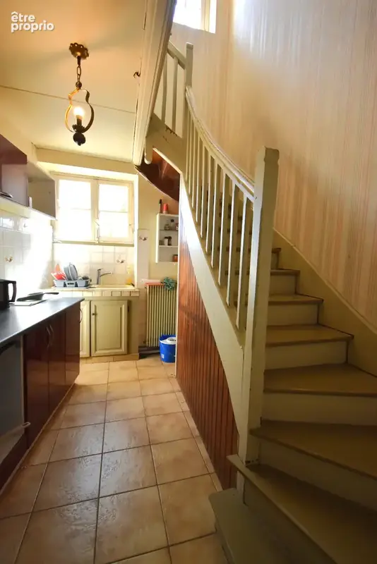 Maison de maître atypique avec maison secondaire, piscine et jardin. - photo 20