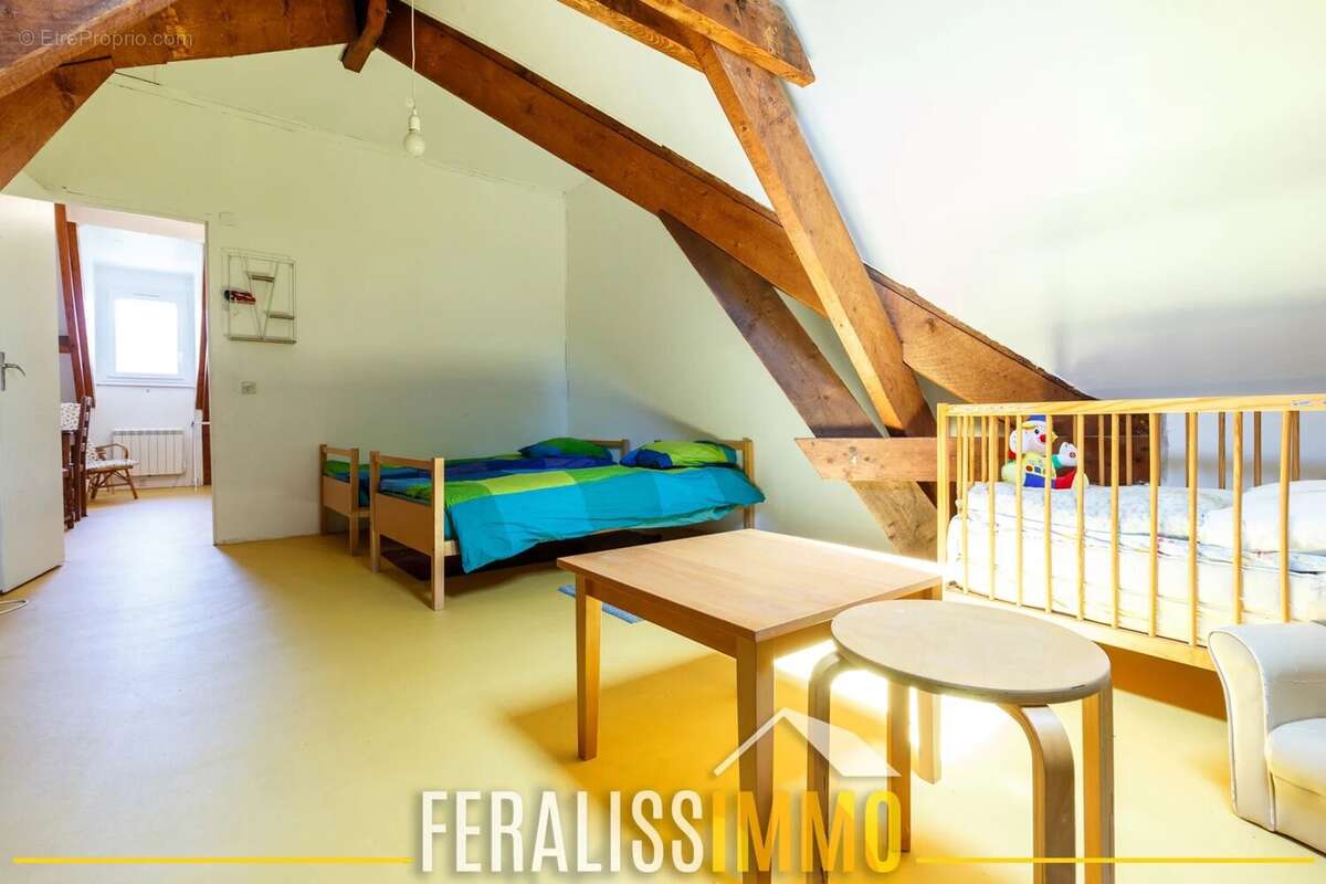 Maison familiale de 220 m2 avec sous-sol total et double gar - photo 12