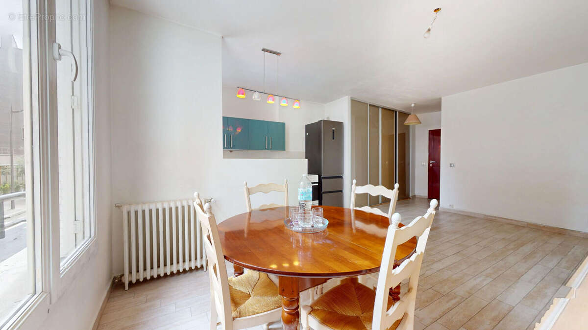 Appartement à PARIS-15E