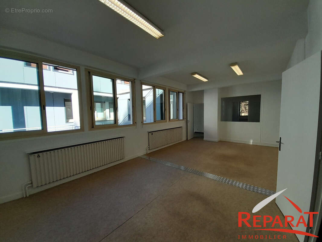 Appartement 242 m² à Tulle  - photo 7