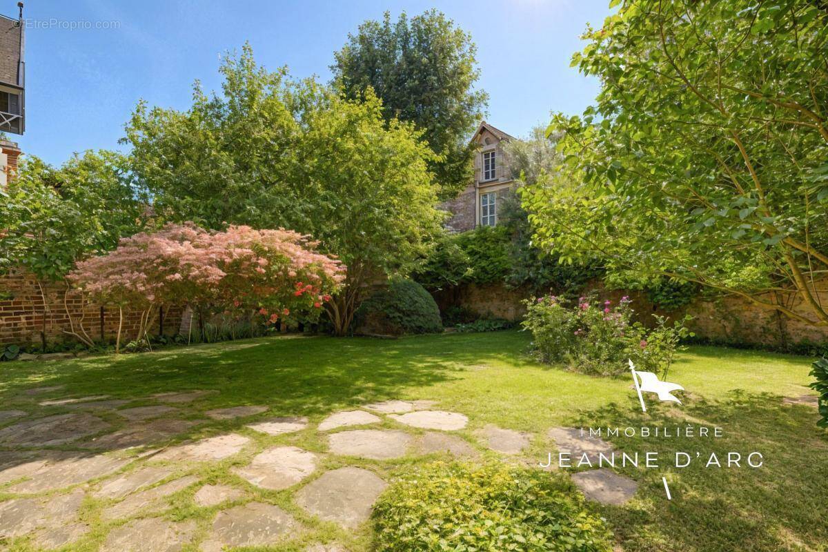 Maison à VERSAILLES