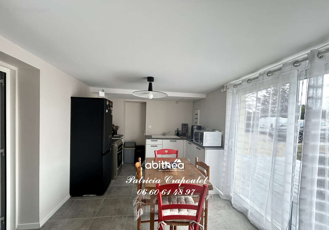 Vars, Maison rénovée de 140 m2 avec sous sol aménagé - 5 chambres - photo 9