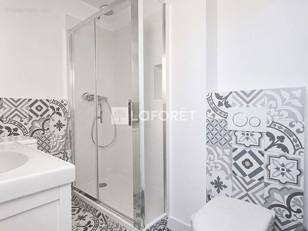 Appartement paris 15 - t2 avec terrasse - photo 8