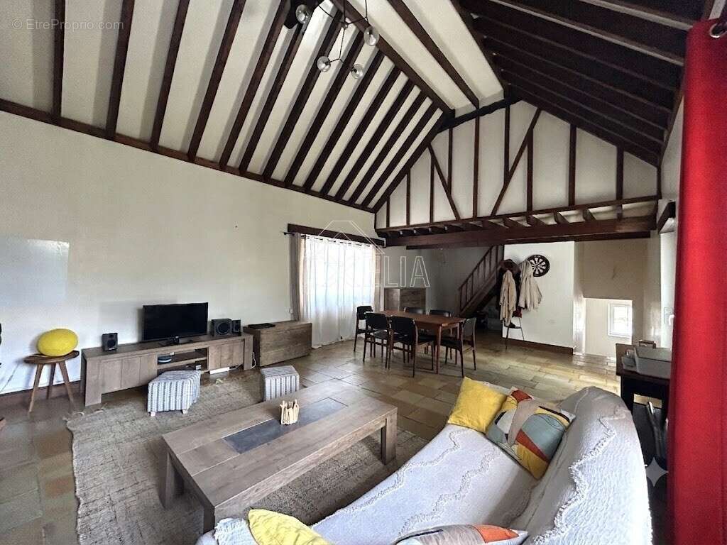 Maison à GOMMECOURT