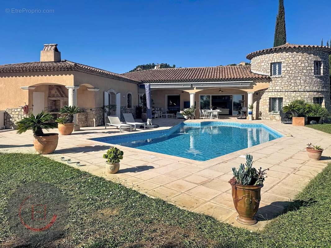 Maison à LES ADRETS-DE-L'ESTEREL