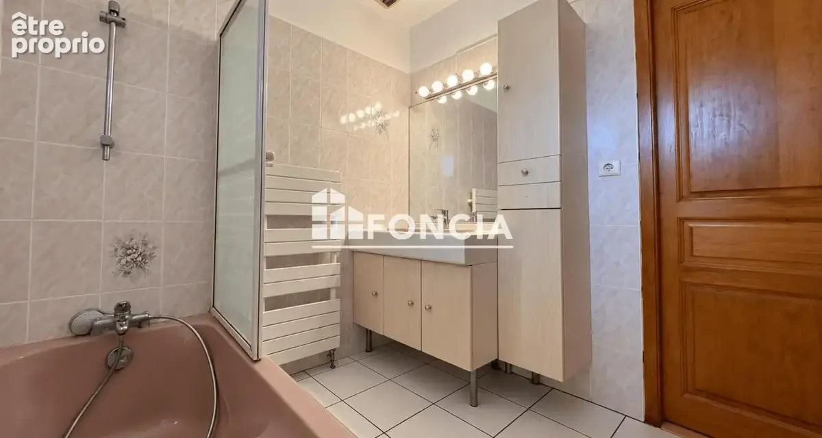  Grande maison familiale de 160 m² – 5 chambres, balcons et 2 garages - photo 7
