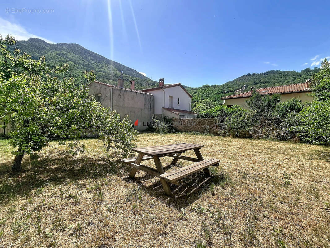 Maison 50 m² à Sahorre  - photo 3