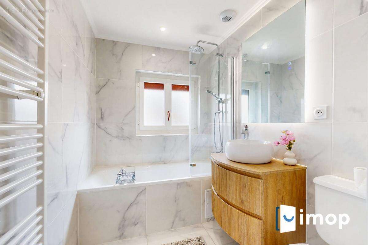 Maison à LUC-SUR-MER