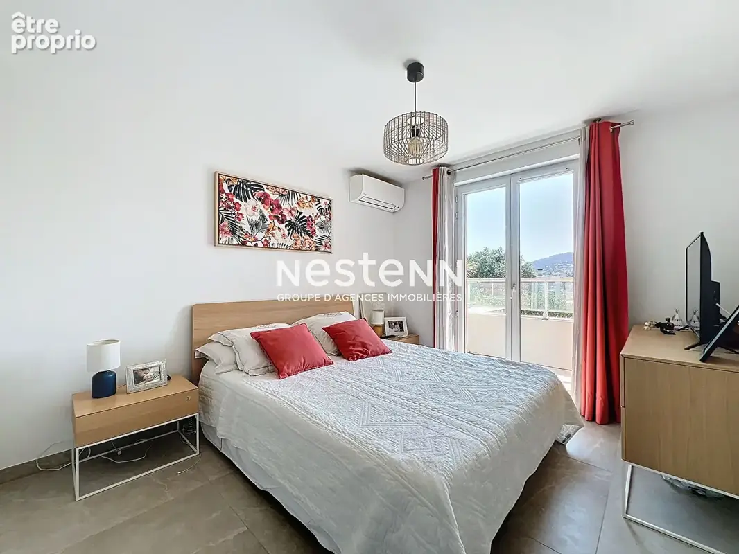 Golfe Juan - 4P - 95m2 - Secteur COURCETTES - Terrasse - Garage - Piscine - Dernier étage - Refait à neuf - Sud - photo 6
