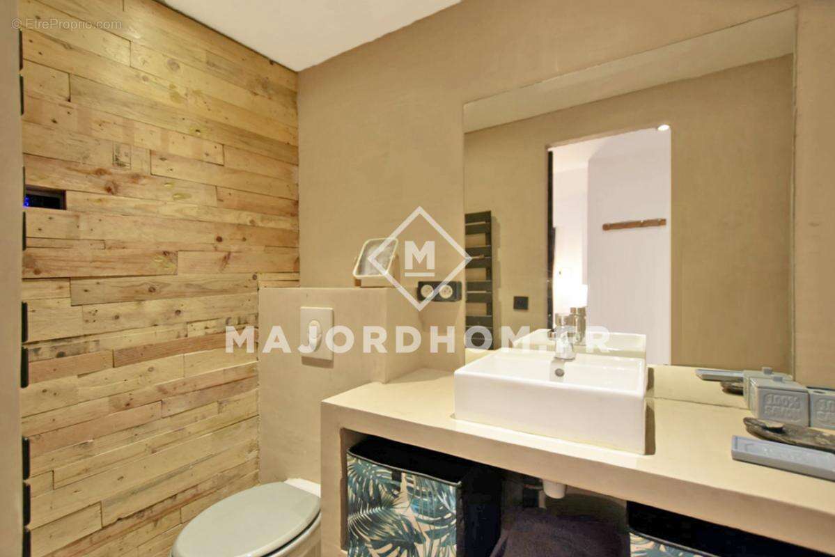 Appartement à MARSEILLE-7E