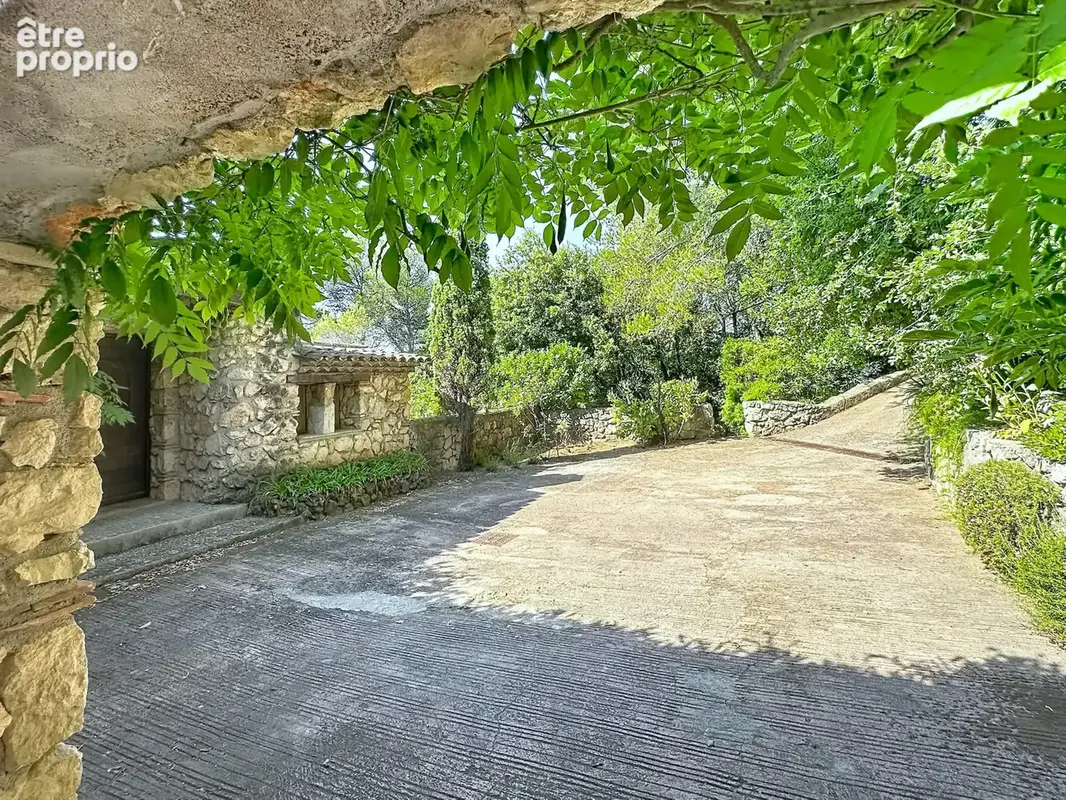 Exclusivité Tourrettes-sur-Loup   Maison individuelle pleine de charme sur 2 884 m2 de terrain avec piscine - photo 7
