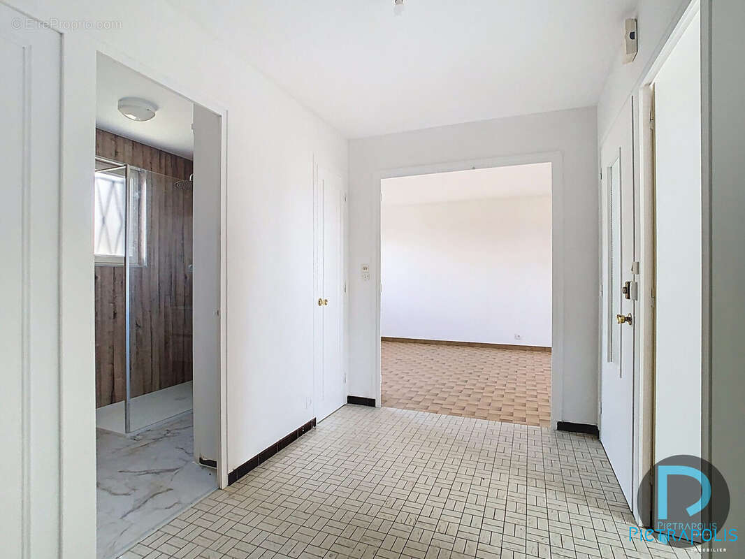 couloir etage maison St Cyr sur Menthon - Maison à SAINT-CYR-SUR-MENTHON