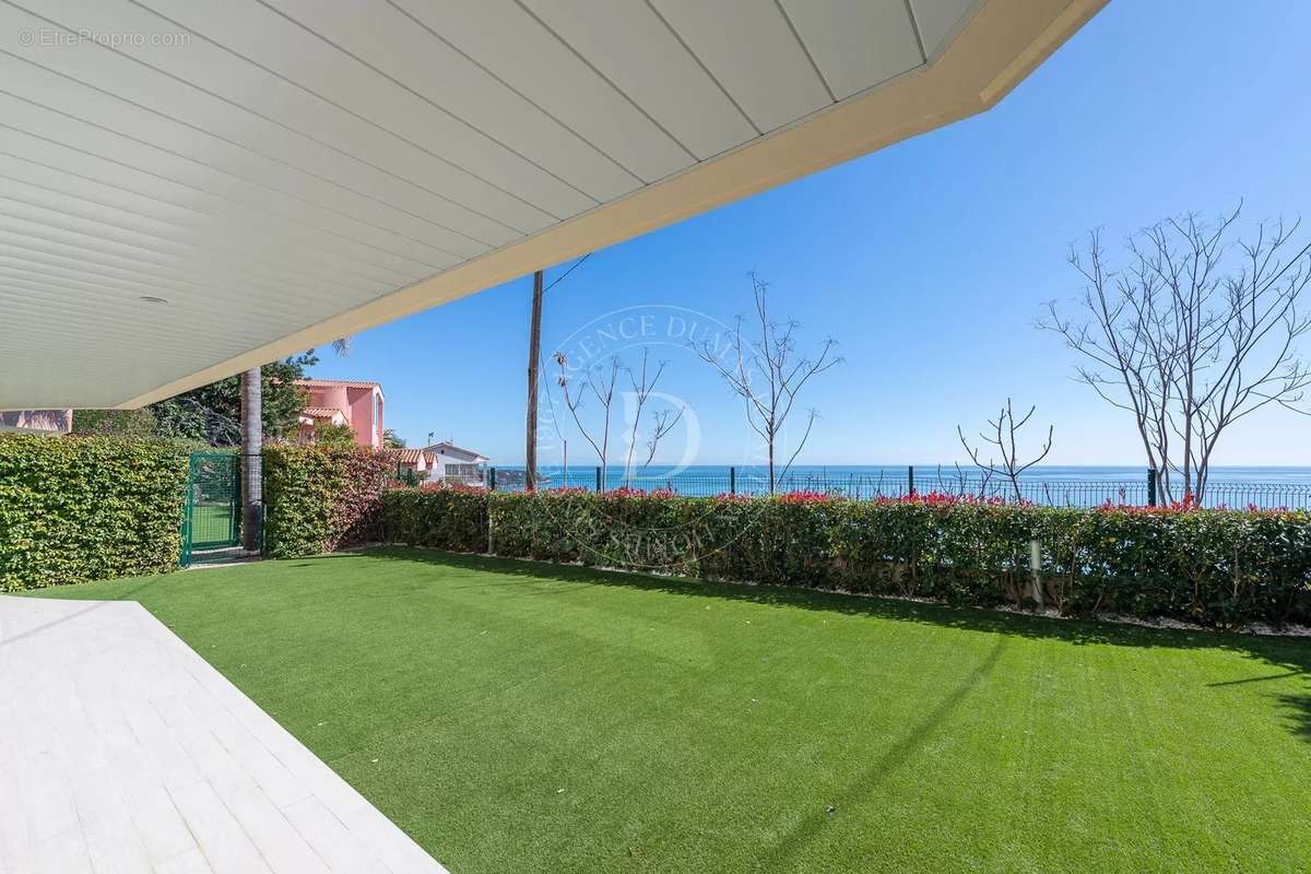 Appartement à ROQUEBRUNE-CAP-MARTIN