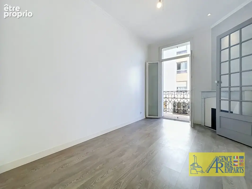 Antibes   Appartement 4 pièces avec terrasse et balcons - photo 10