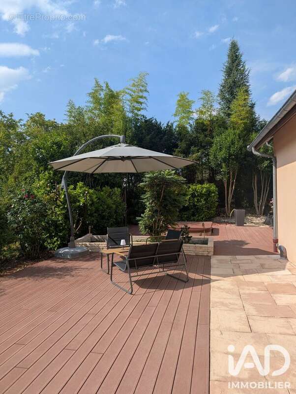 Maison 240 m² à Villennes-Sur-Seine  - photo 2