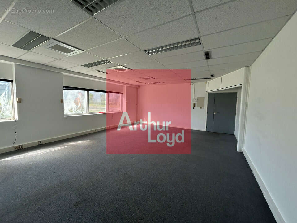 Commerce 49 m² à Estillac  - photo 3