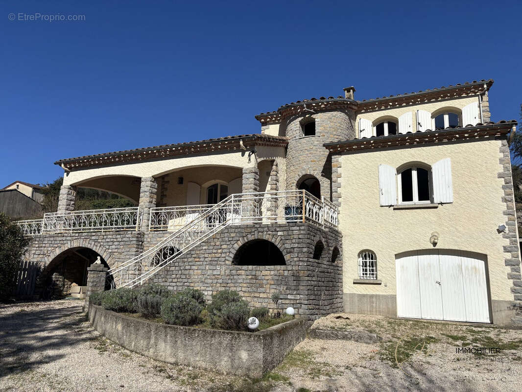 Maison à SUMENE