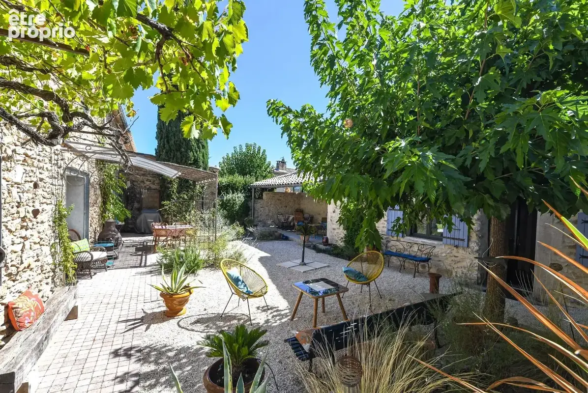 Authentique Mas de village restauré de 200 m² avec Mazet d’invités - photo 14