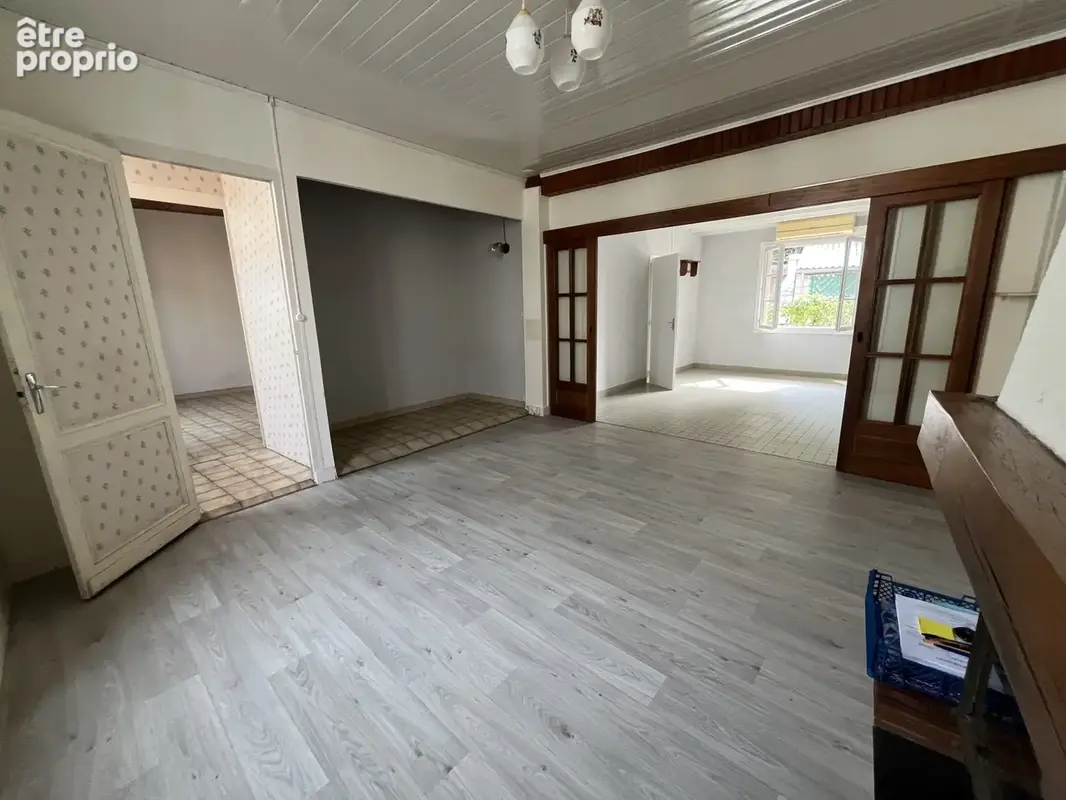 Entre LAREOLE ET LANGON- Maison de village de 83 M2 avec cour, garage attenant et petite dépendance - photo 8