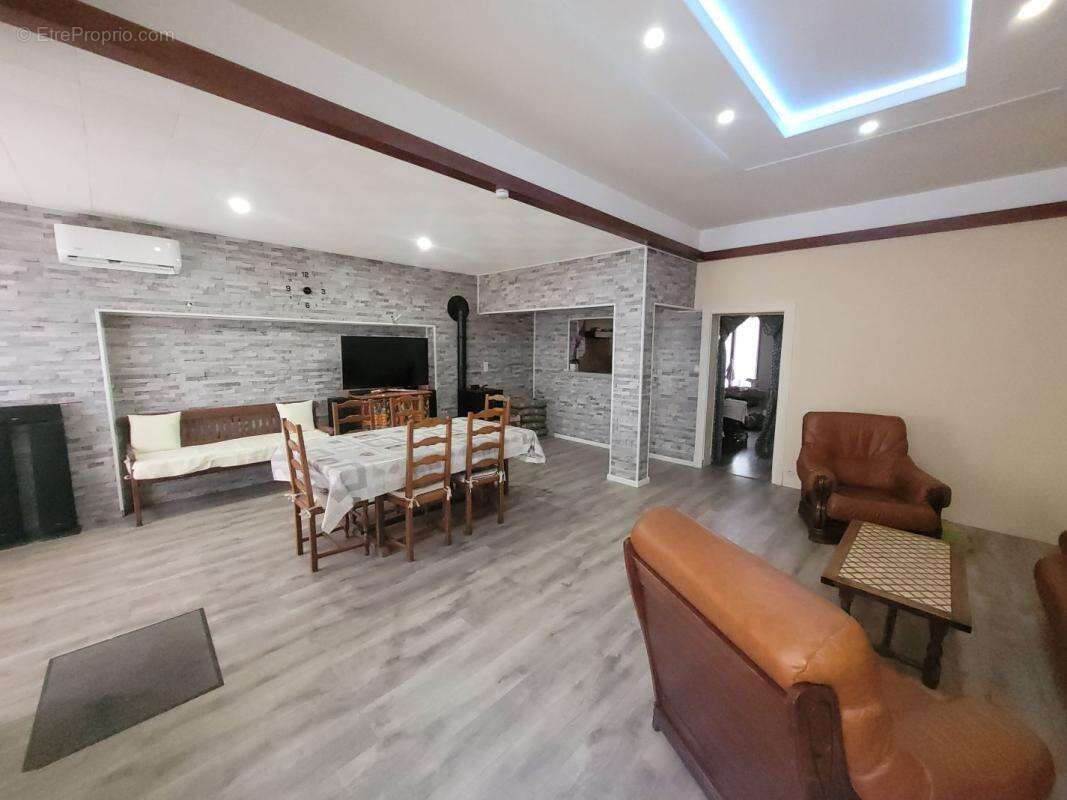 Maison à PREVERANGES