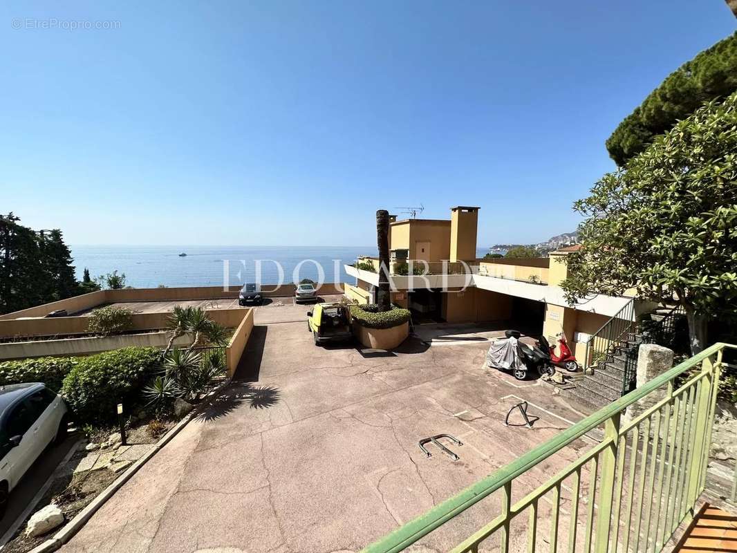 Appartement à ROQUEBRUNE-CAP-MARTIN