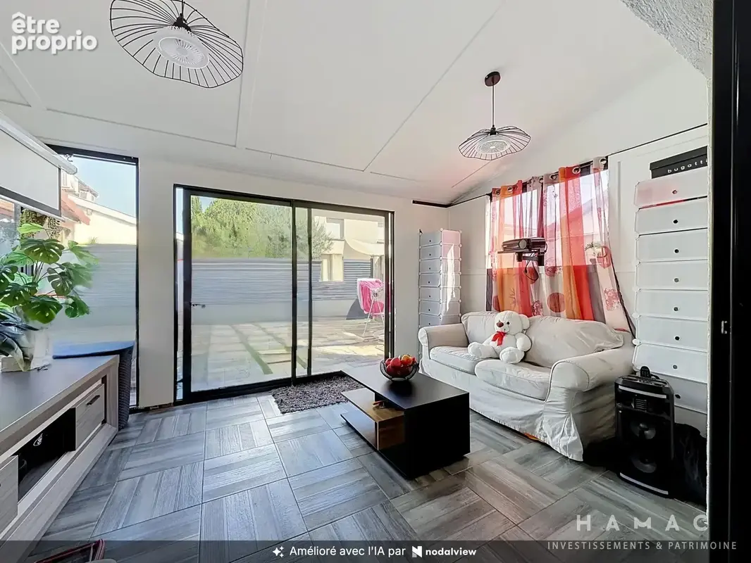 Maison- 92 m2- cours - au calme- vaulx en velin - photo 4